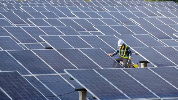 Smart Tools for Shadow Analysis in Solar