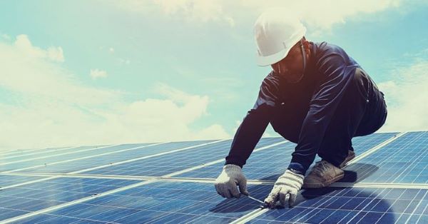 Solar Inverters with IP65 Technology