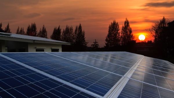 Guide to Top Solar Companies in Lahore 2025